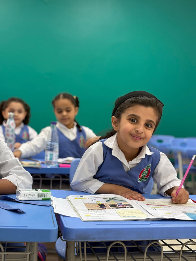 طالبات مدارس الزيادي النموذجية